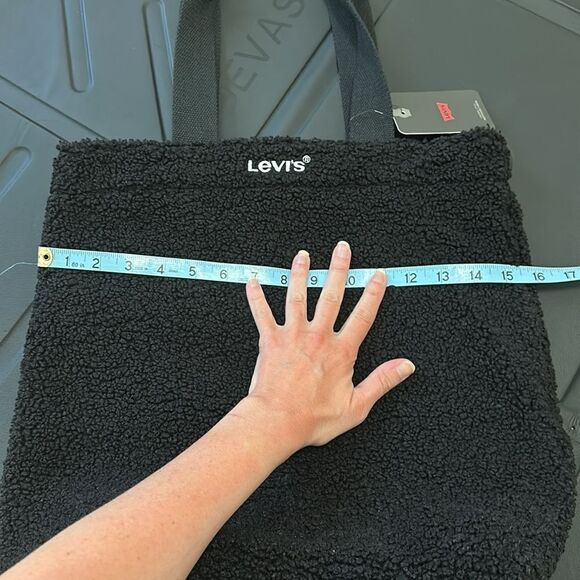 NWT Levi’s Sherpa Tote Bag Black - Picture 7 of 8